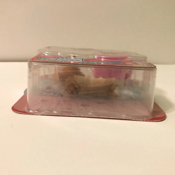 La Dee Da Chihuahua Puppy Le Bun Closet Hot Doggin  Picnic Open Box - Picture 16 of 16